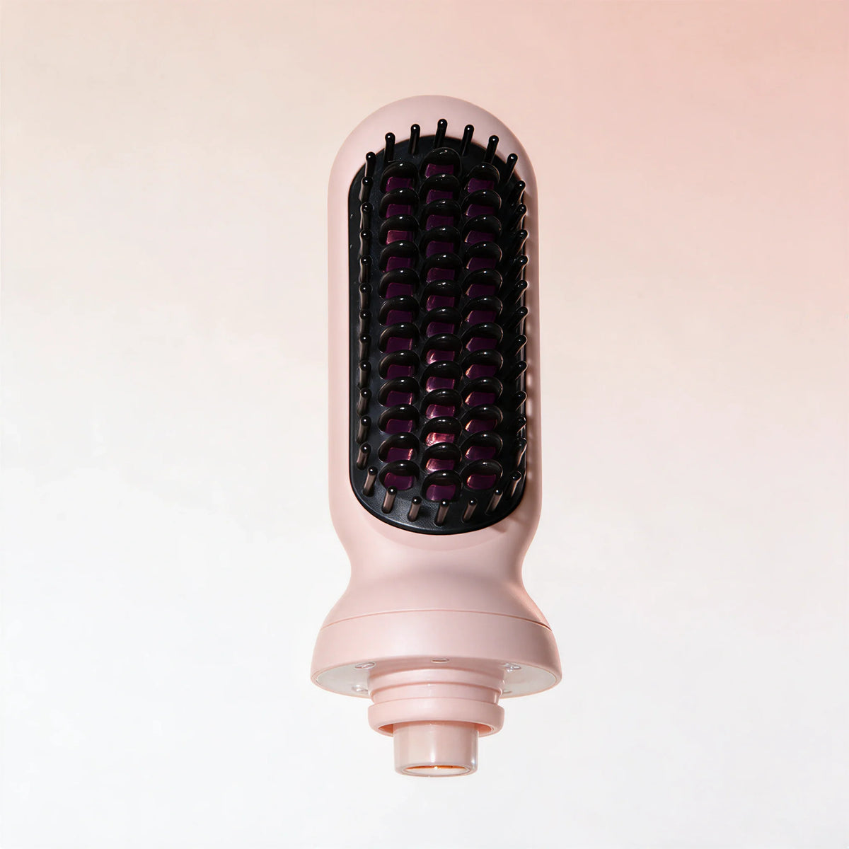 Straightening brush head close-up